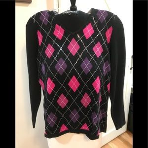 Windridge by Cheryl Nash Medium argyle long sleeve v-neck sweater